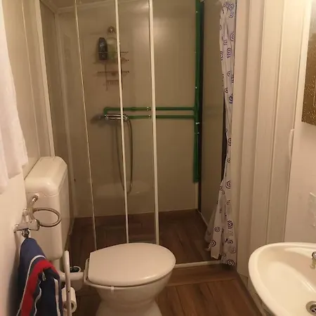 Terme Catez Oddamo Hisko V Kateri Lahko Biva Do 8 Oseb *