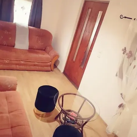 Terme Catez Oddamo Hisko V Kateri Lahko Biva Do 8 Oseb Dom wakacyjny Catez ob Savi